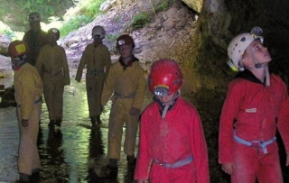 Espeleología en el drome